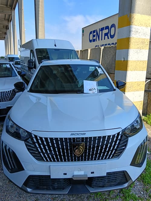 Peugeot 2008 Hybrid 110 e-DCS6 Allure